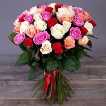 Bouquet of 31 mix roses